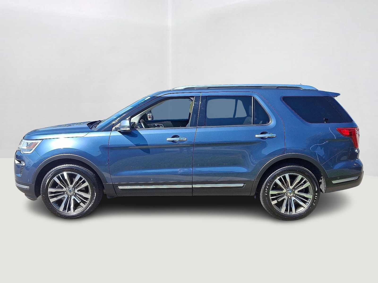 2018 Ford Explorer Platinum photo 5