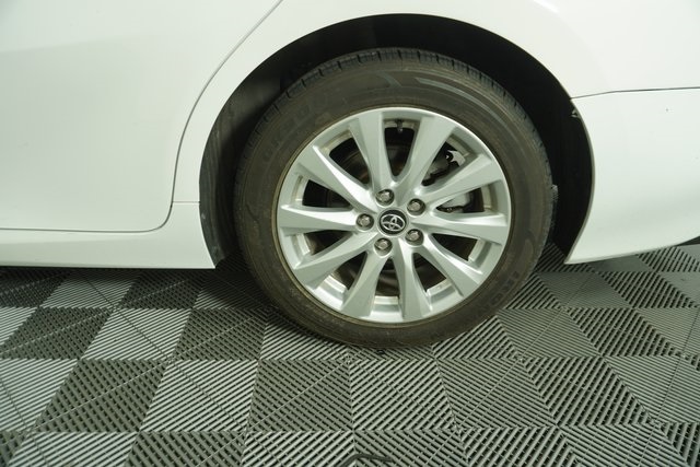 2020 Toyota Camry LE photo 16