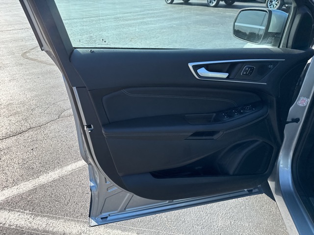 2024 Ford Edge Titanium photo 24