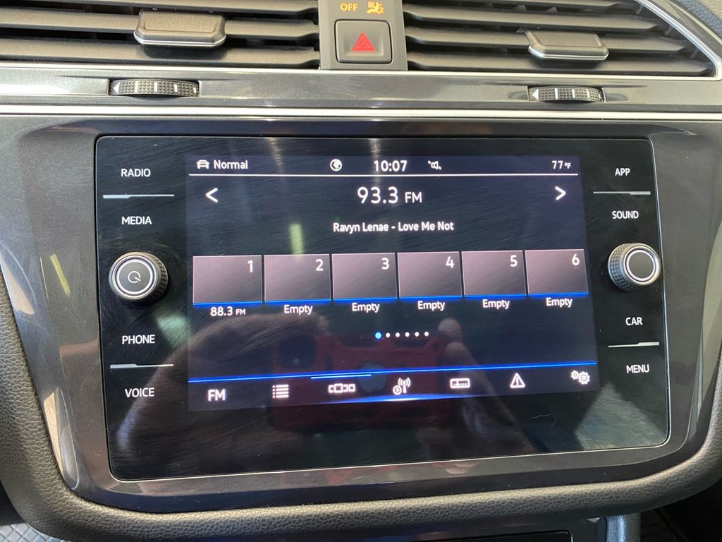 2024 Volkswagen Tiguan SE photo 11