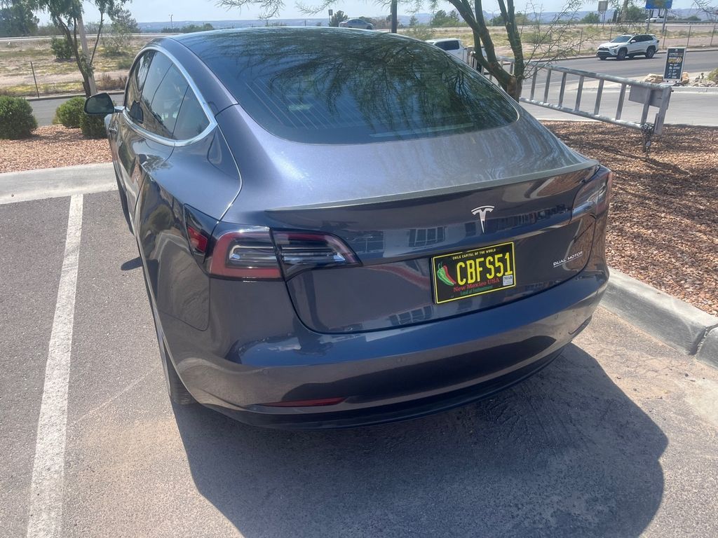 2019 Tesla Model 3 Performance photo 8