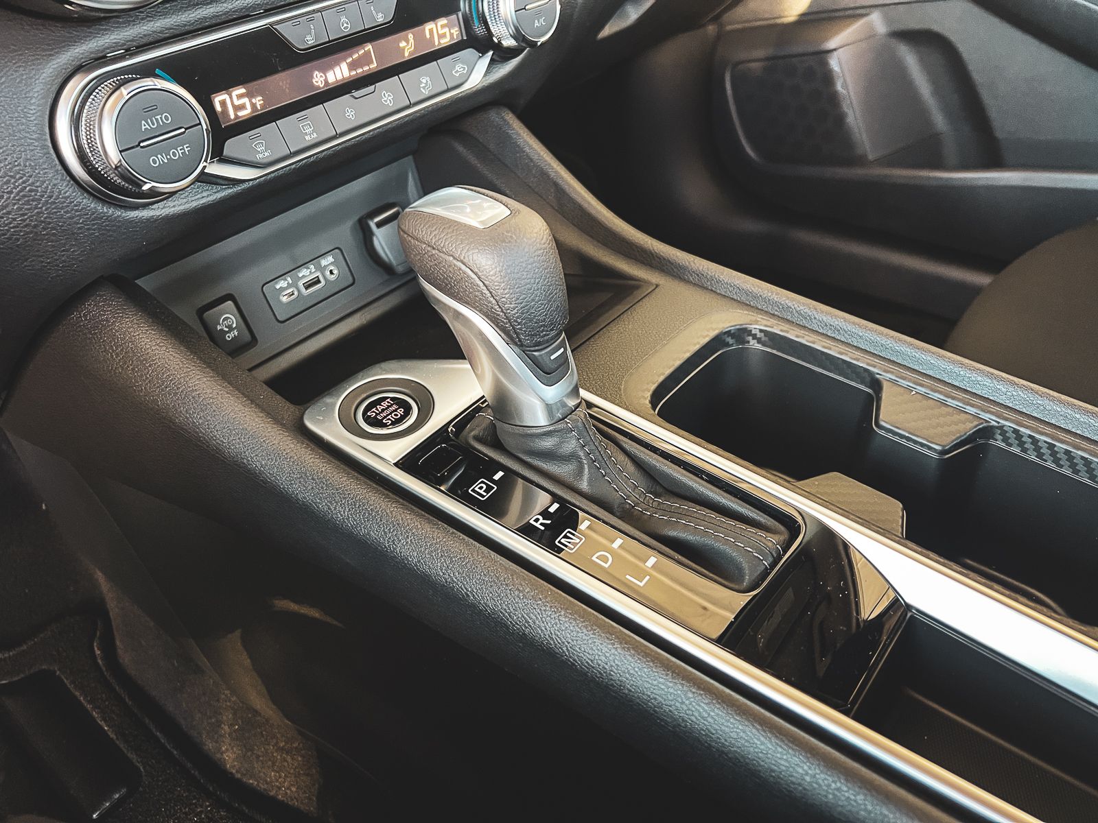 2025 Nissan Sentra SV photo 5