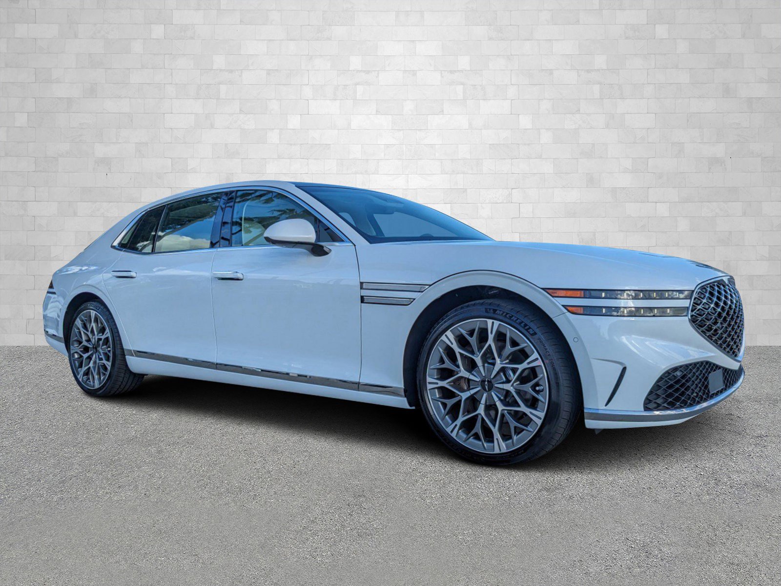 2026 GENESIS G90 Base's photo