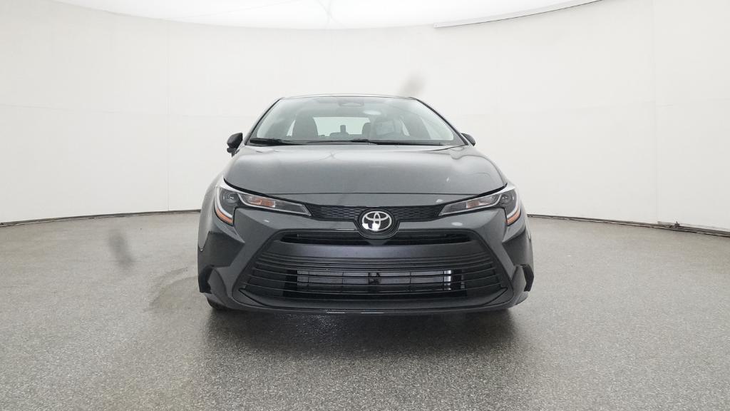 2025 Toyota Corolla LE photo 3