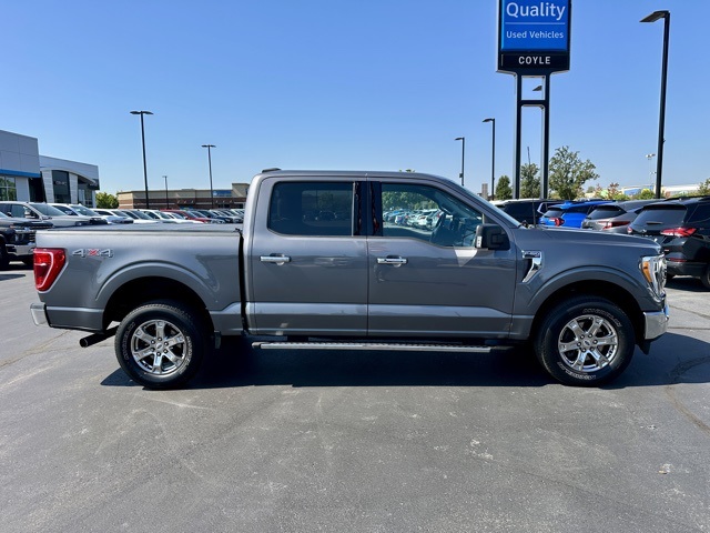 2021 Ford F-150 XLT photo 2