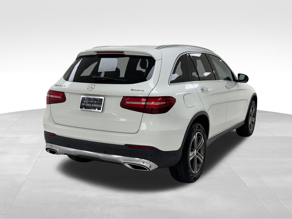 2017 Mercedes Benz GLC 300 4MATIC photo 8