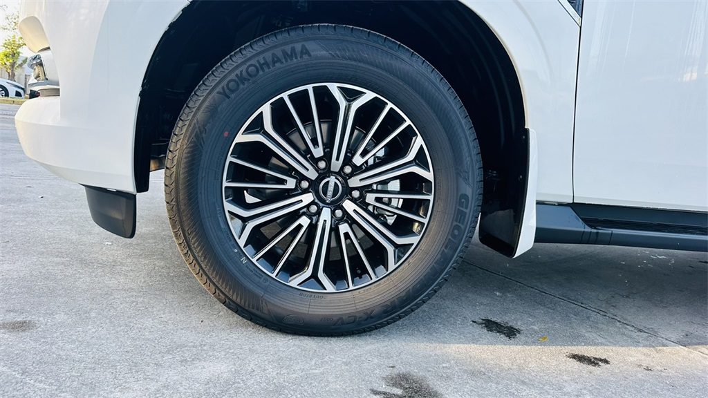2026 Nissan Armada SL photo 10
