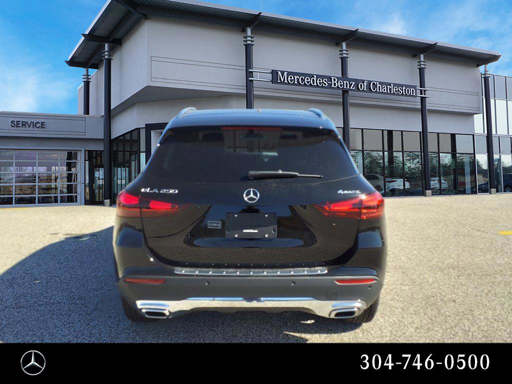 2025 Mercedes Benz GLA 250 4MATIC photo 3