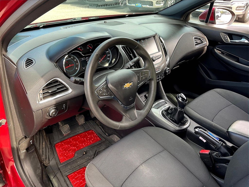 2018 Chevrolet Cruze LT photo 8