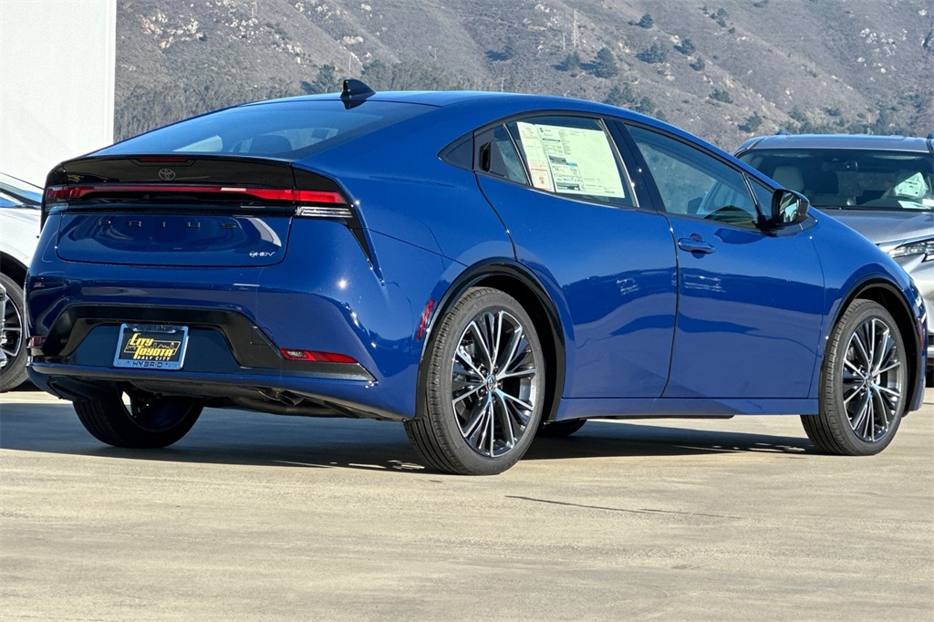 2026 Toyota Prius XLE photo 4
