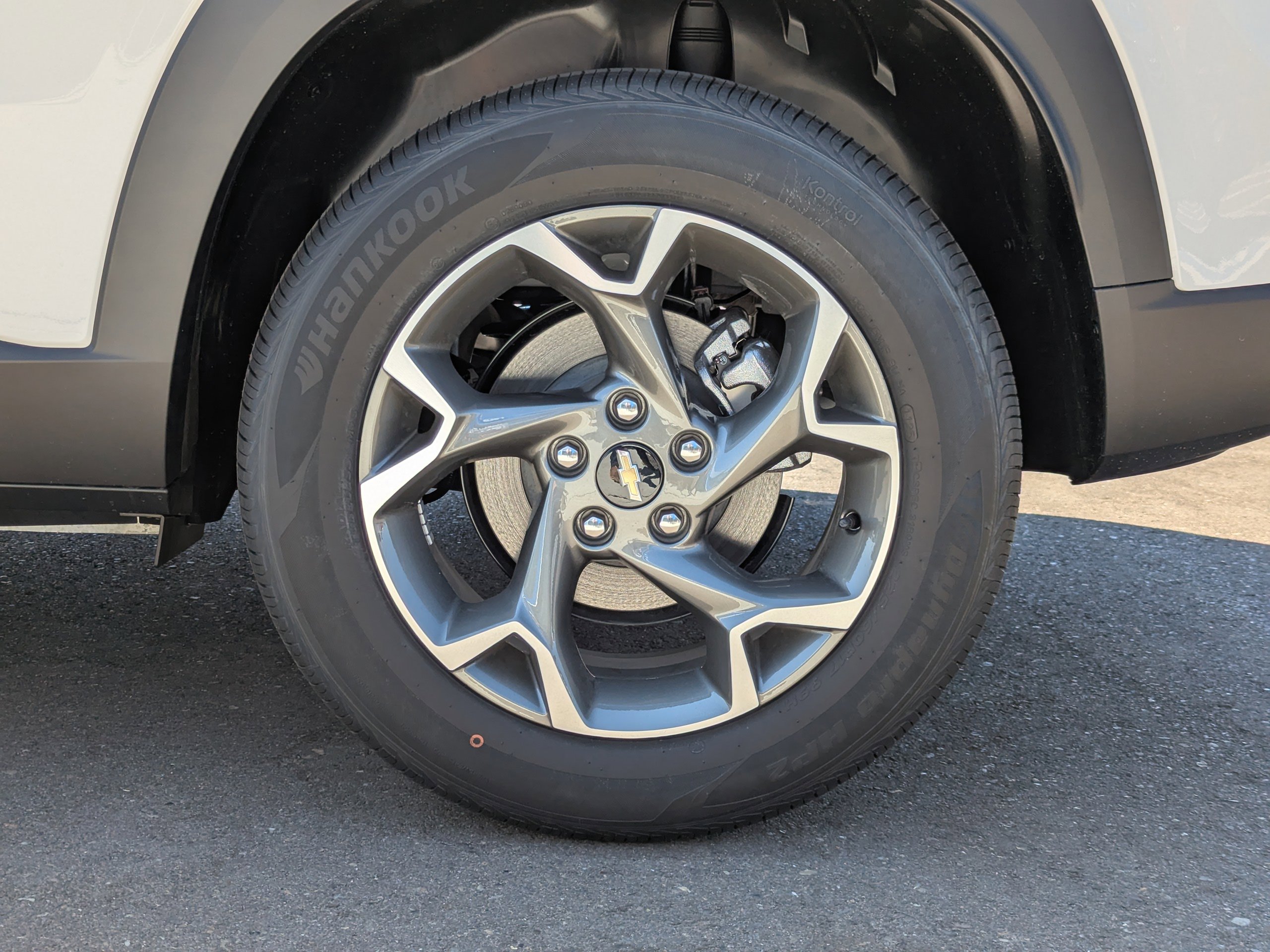 2025 Chevrolet Trax LT photo 45