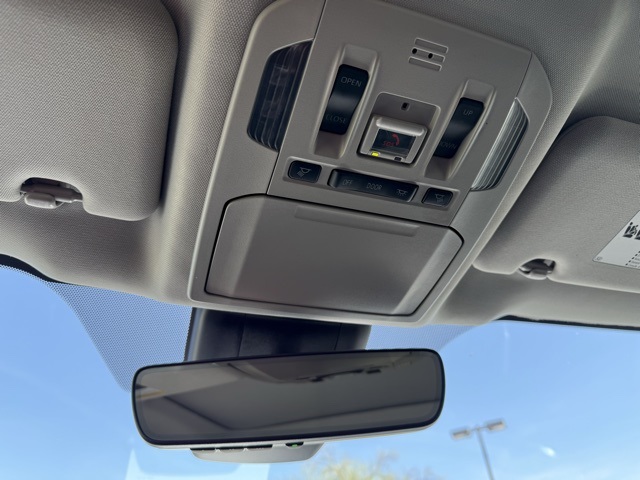 2022 Toyota Highlander XLE photo 31