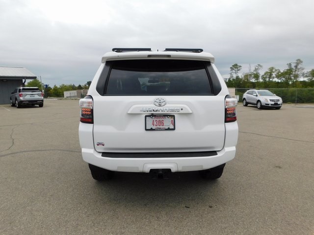 2018 Toyota 4Runner SR5 Premium photo 3