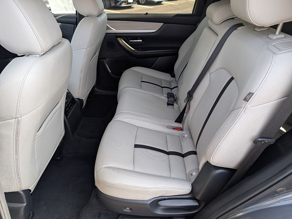2024 Mazda CX-90 Preferred photo 18