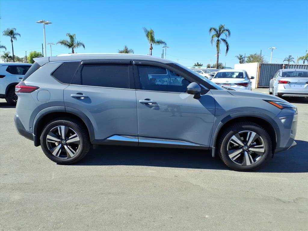 2021 Nissan Rogue Platinum photo 4