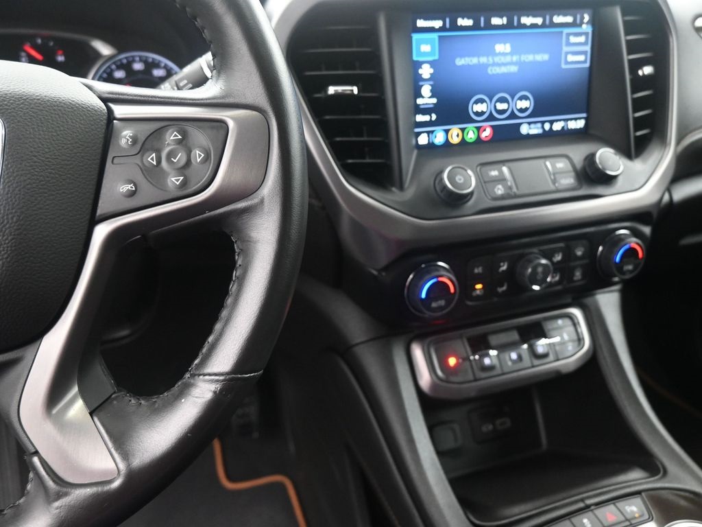 2022 Gmc Acadia AT4 photo 2