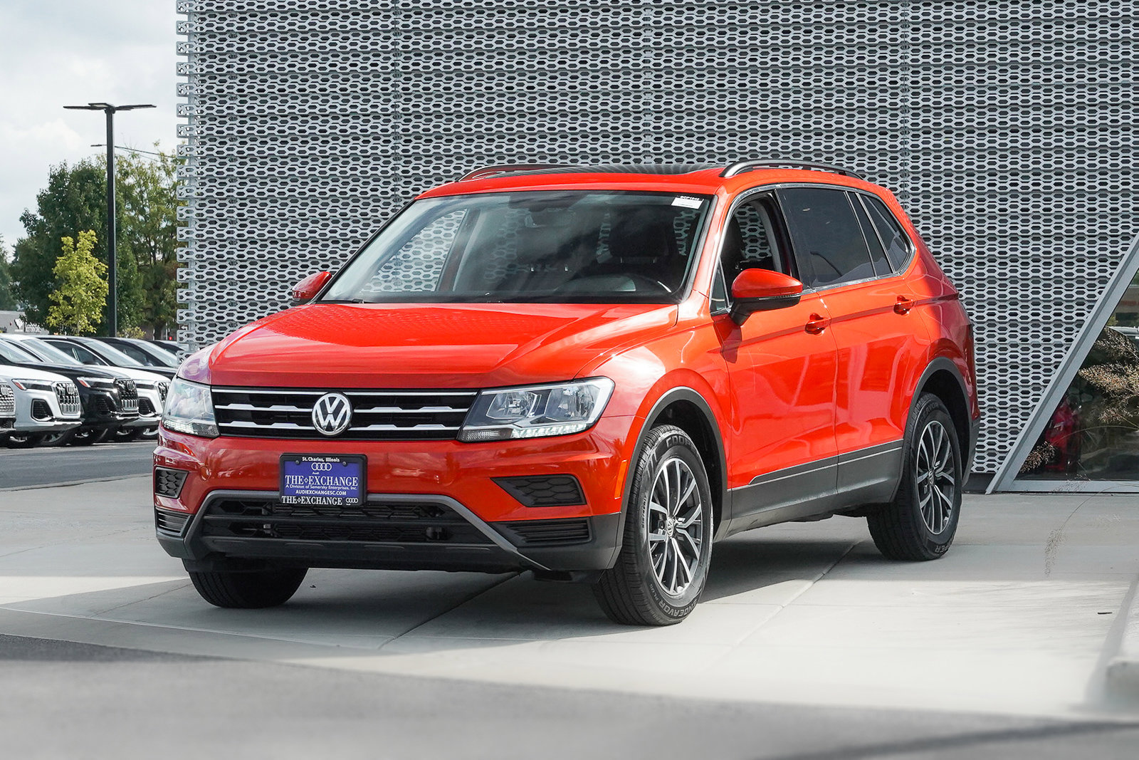 2019 Volkswagen Tiguan SE photo 3