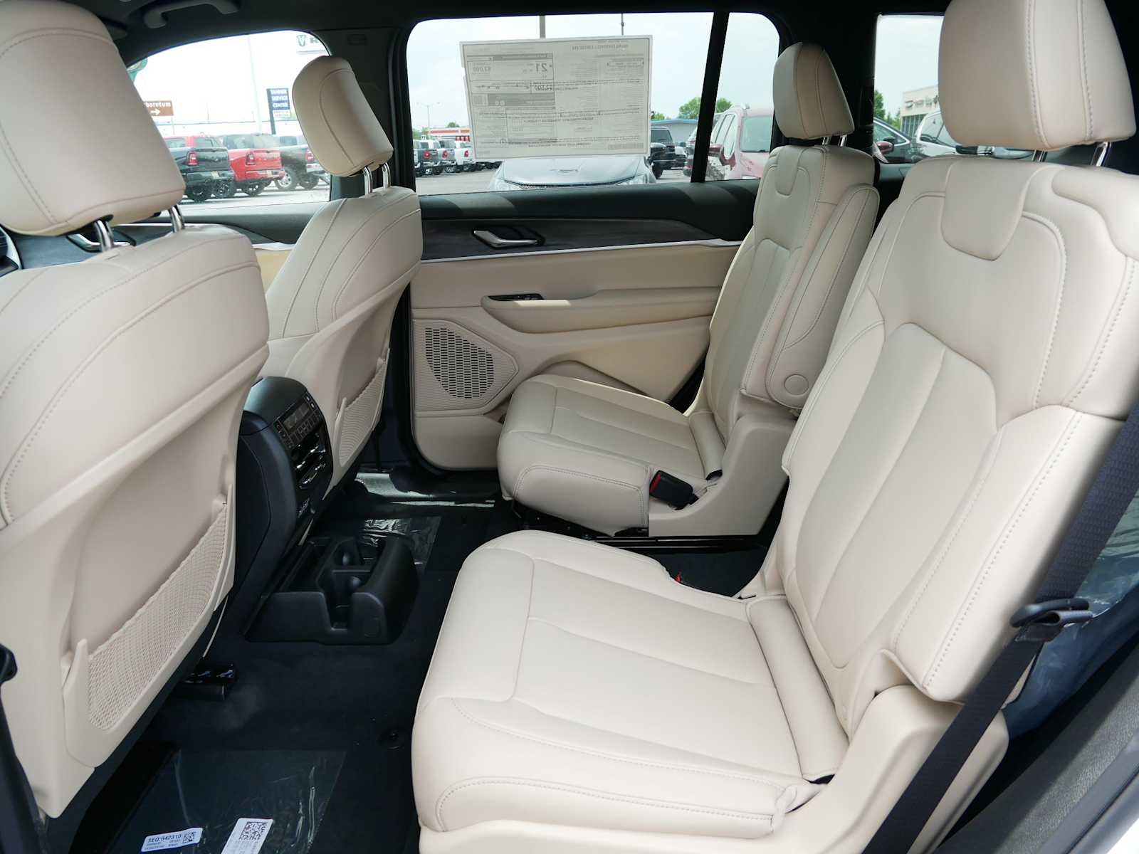 2025 Jeep Grand Cherokee Limited photo 10