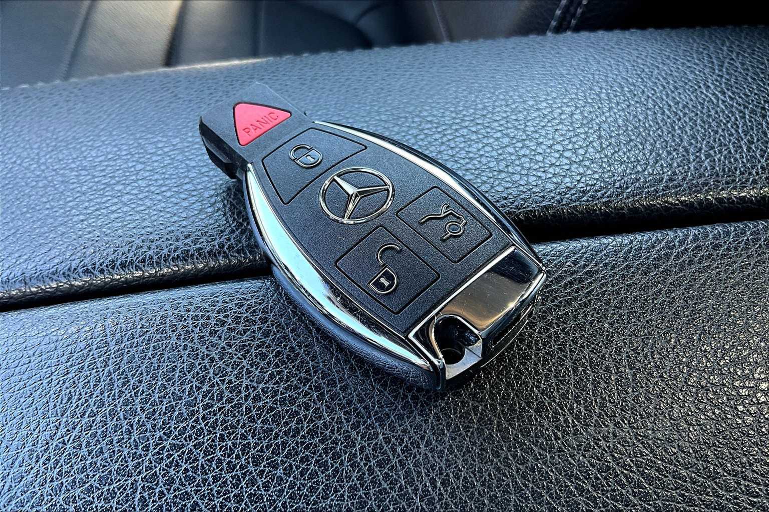 2017 Mercedes Benz C 300 photo 14