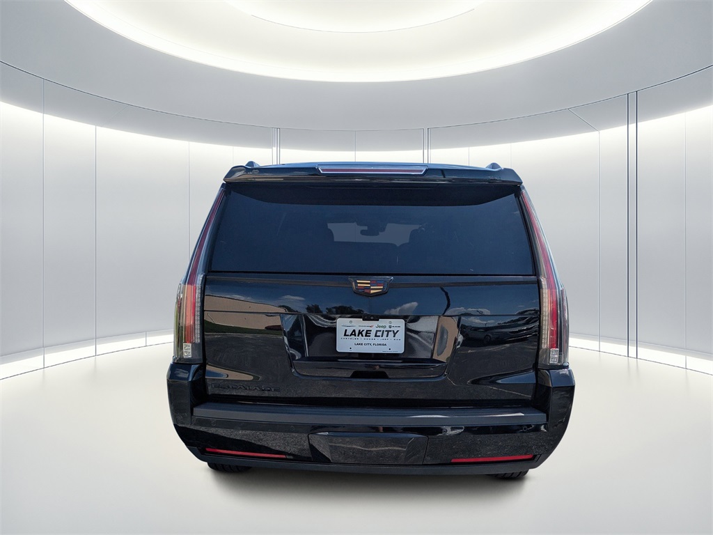 2018 Cadillac Escalade ESV Luxury photo 4