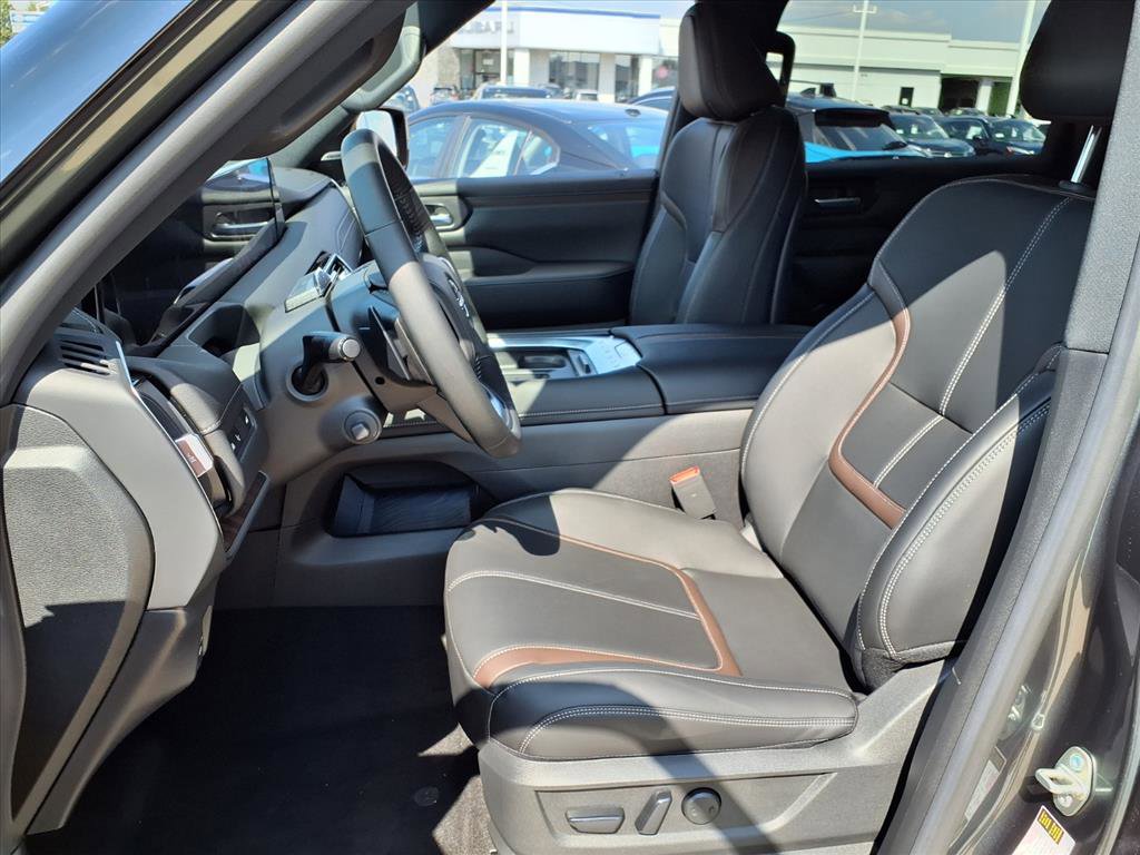 2026 Nissan Armada SL photo 4