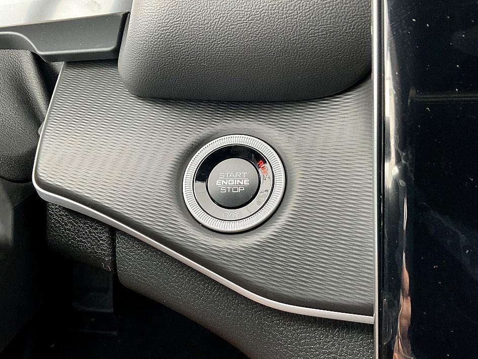 2025 Jeep Grand Cherokee Laredo photo 16