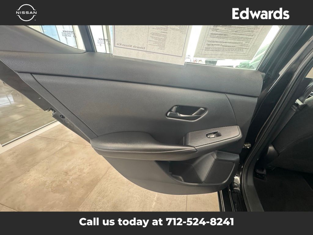 2024 Nissan Sentra SV photo 11