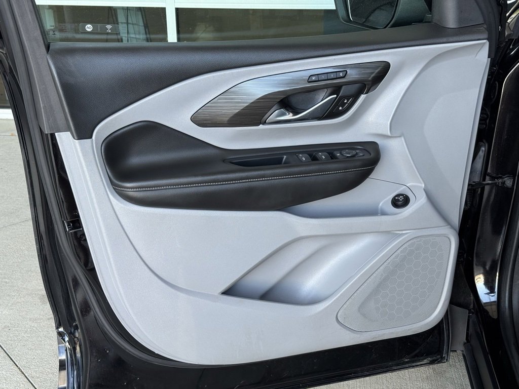 2024 Toyota RAV4 SLT photo 24