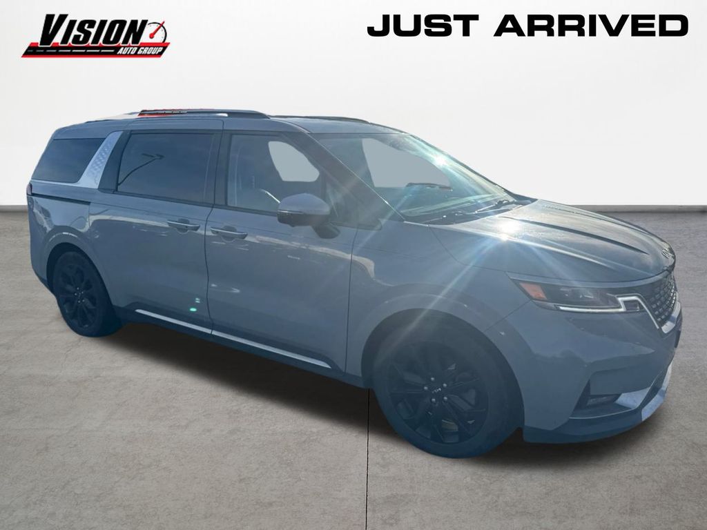 2024 Kia Carnival SX Prestige photo 3