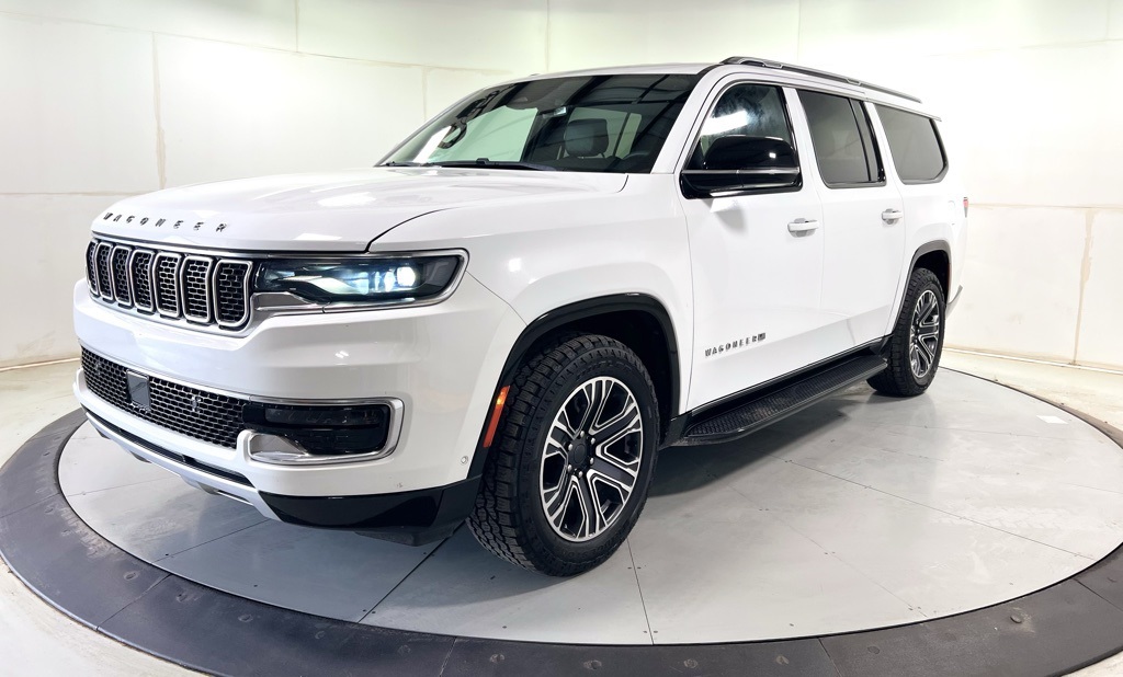 2023 Jeep Wagoneer L Series II photo 4