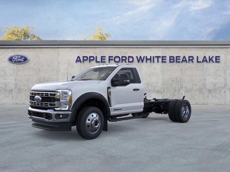2025 Ford F-450 Super Duty Chassis Cab XLT's photo