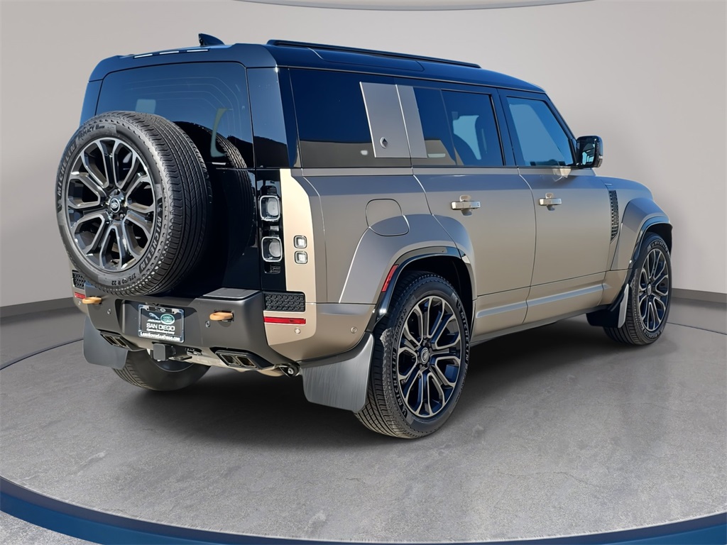 2025 Land Rover Defender 110 V8 photo 5