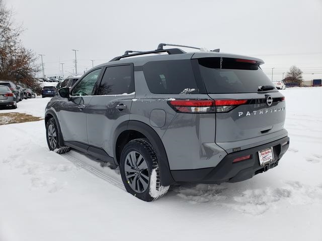 2025 Nissan Pathfinder SV photo 5