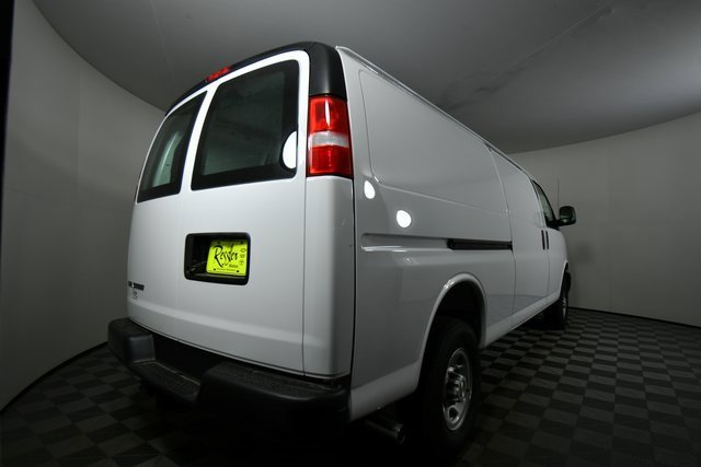 2025 Chevrolet Express 3500 Work Van photo 3