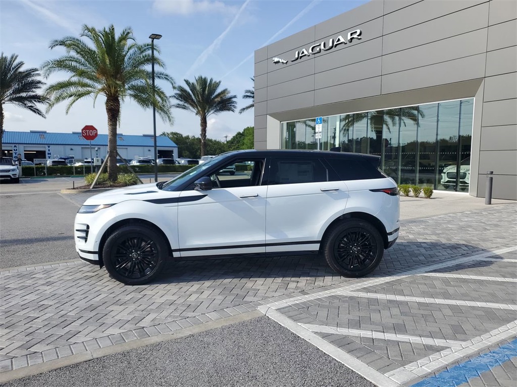 2026 Land Rover Range Rover Evoque Dynamic SE photo 2