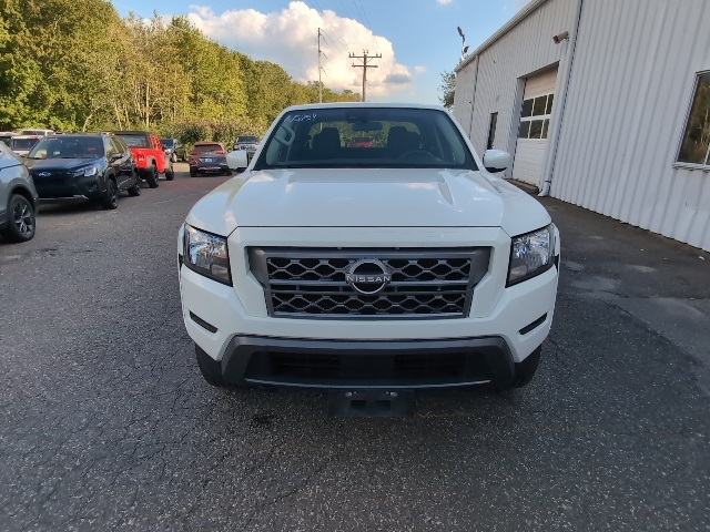 2023 Nissan Frontier SV photo 2