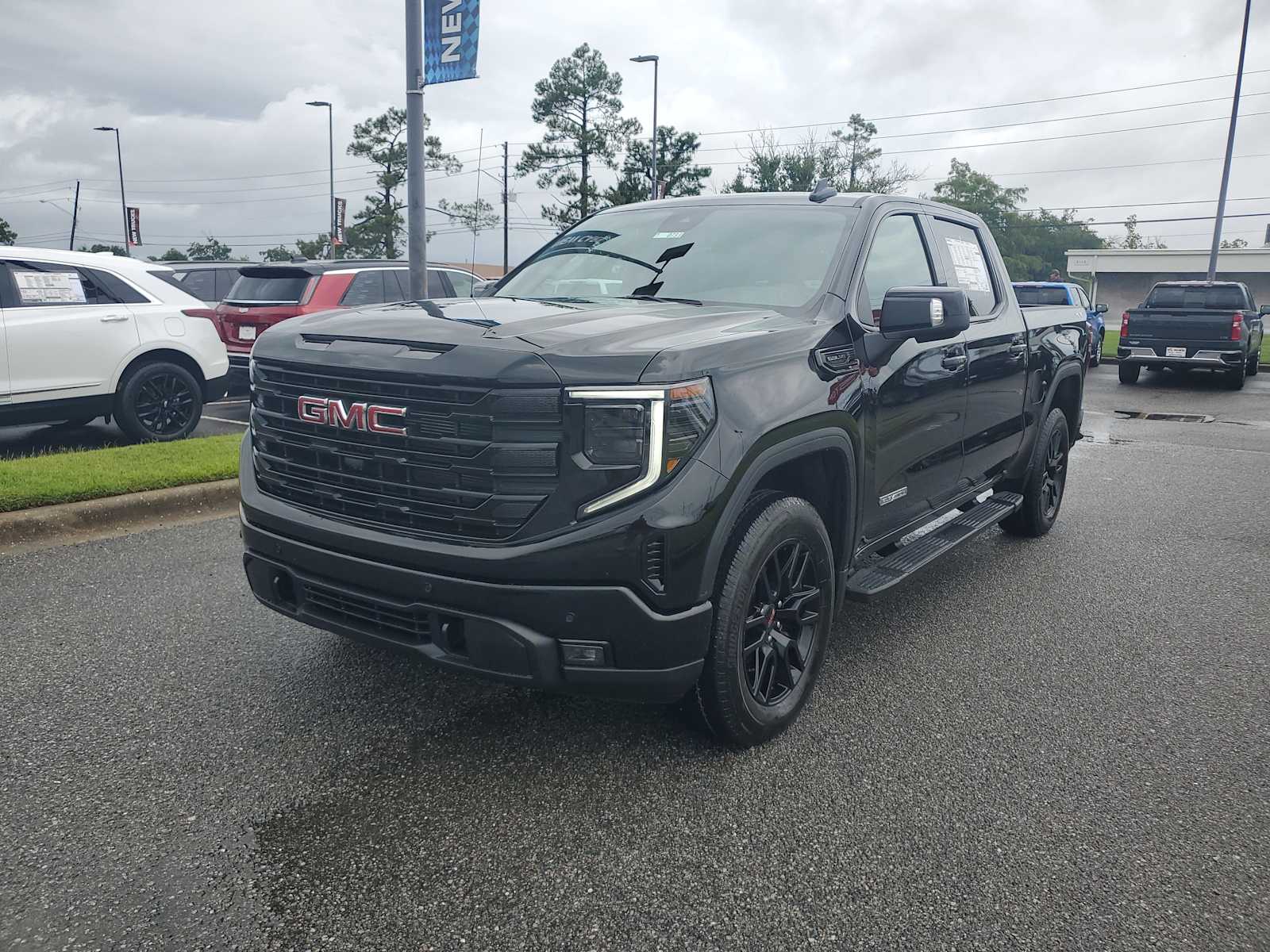 2026 GMC Sierra SLE's photo