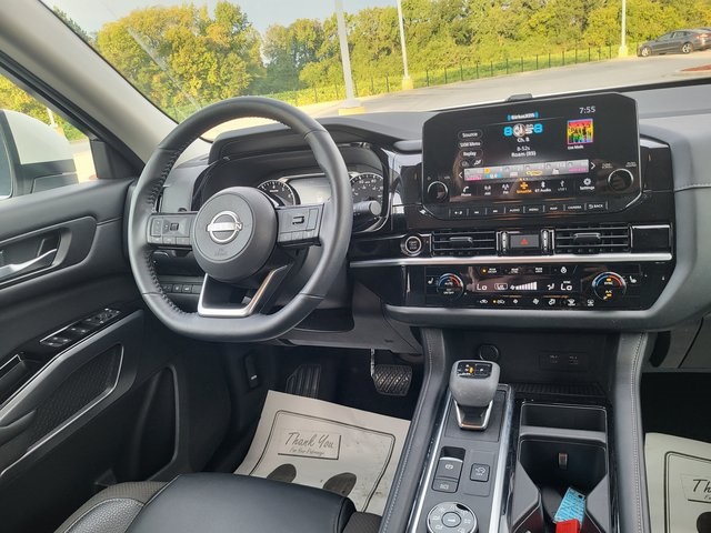 2022 Nissan Pathfinder SL photo 14