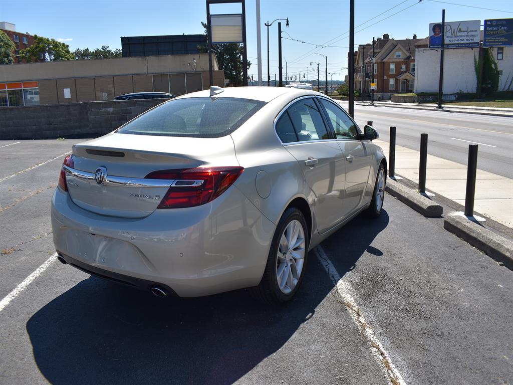 2016 Buick Regal Premium II photo 2