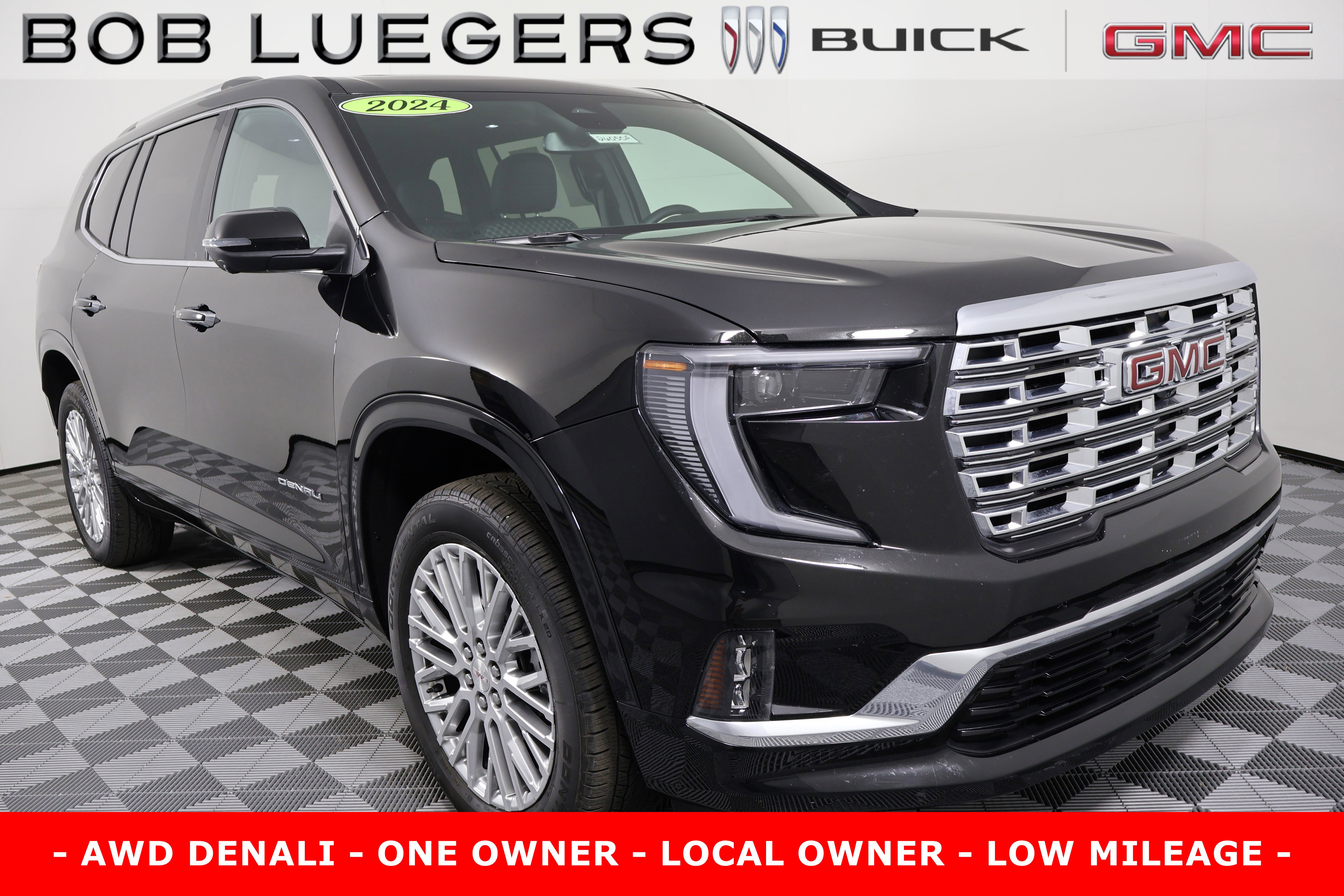 2024 GMC Acadia Denali's photo