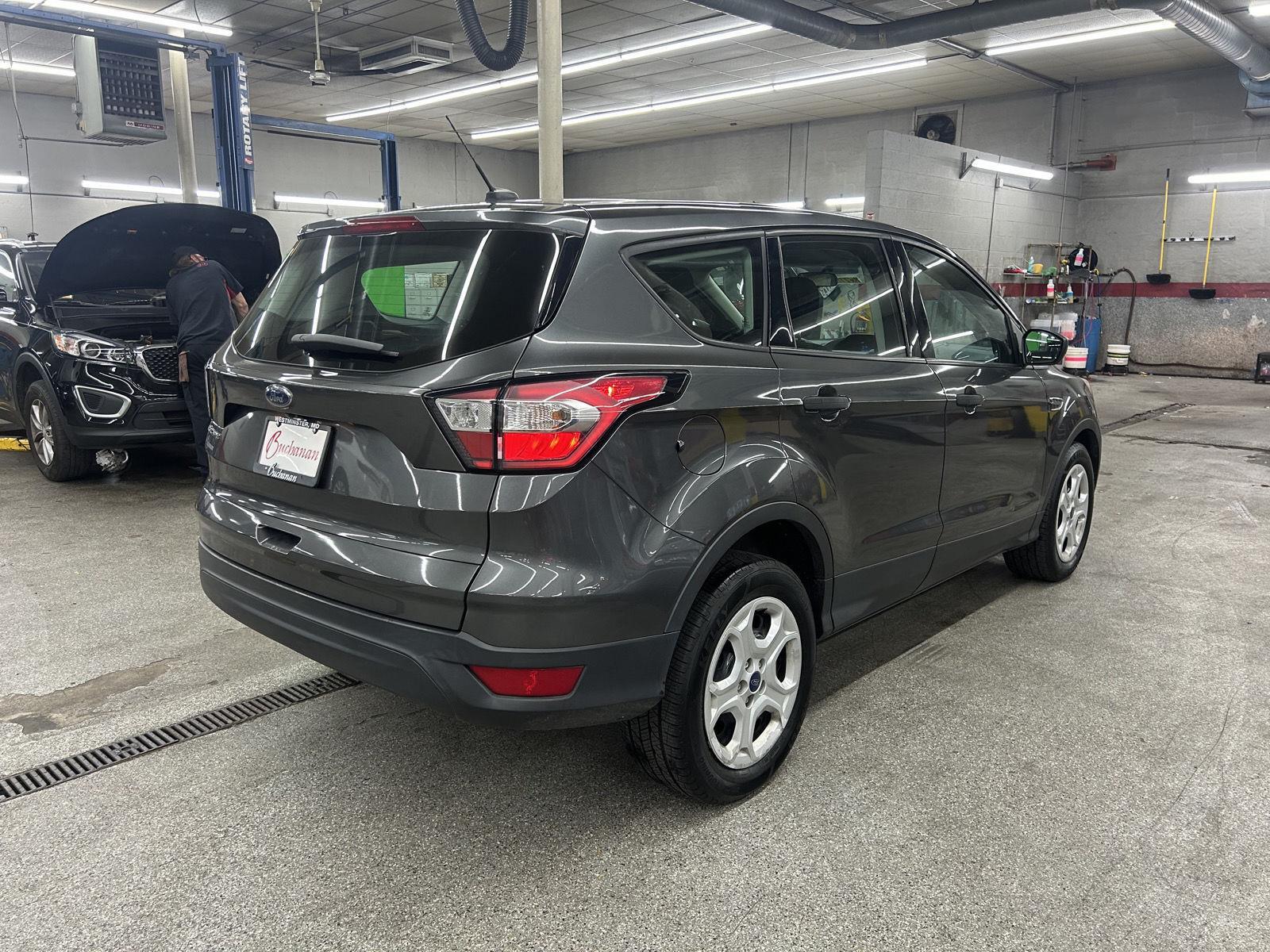2018 Ford Escape S photo 4