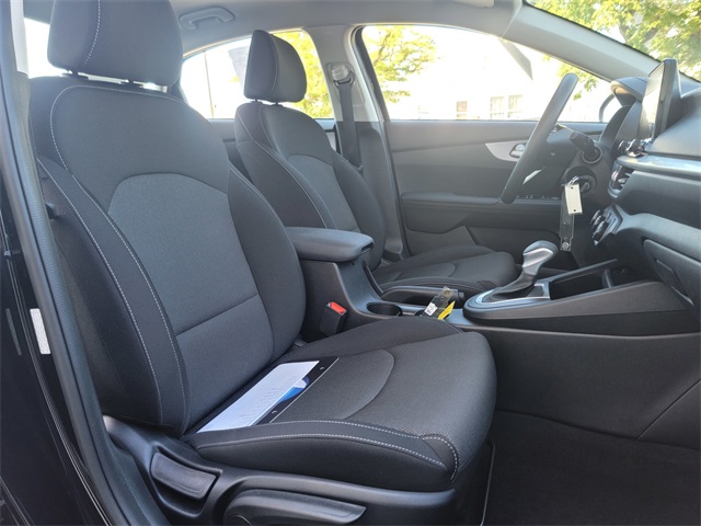 2023 Kia Forte LXS photo 17