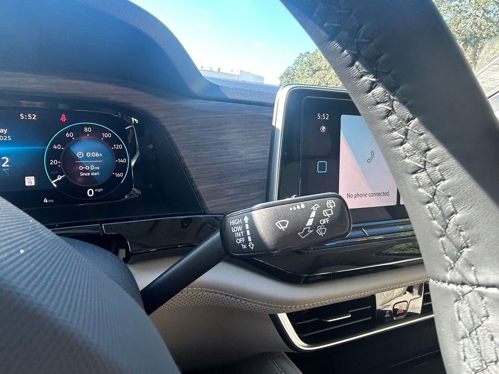 2026 Volkswagen Atlas SEL Premium R-Line photo 17