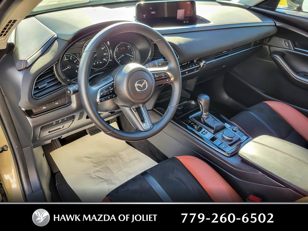 2025 MAZDA CX-30 - Image 8
