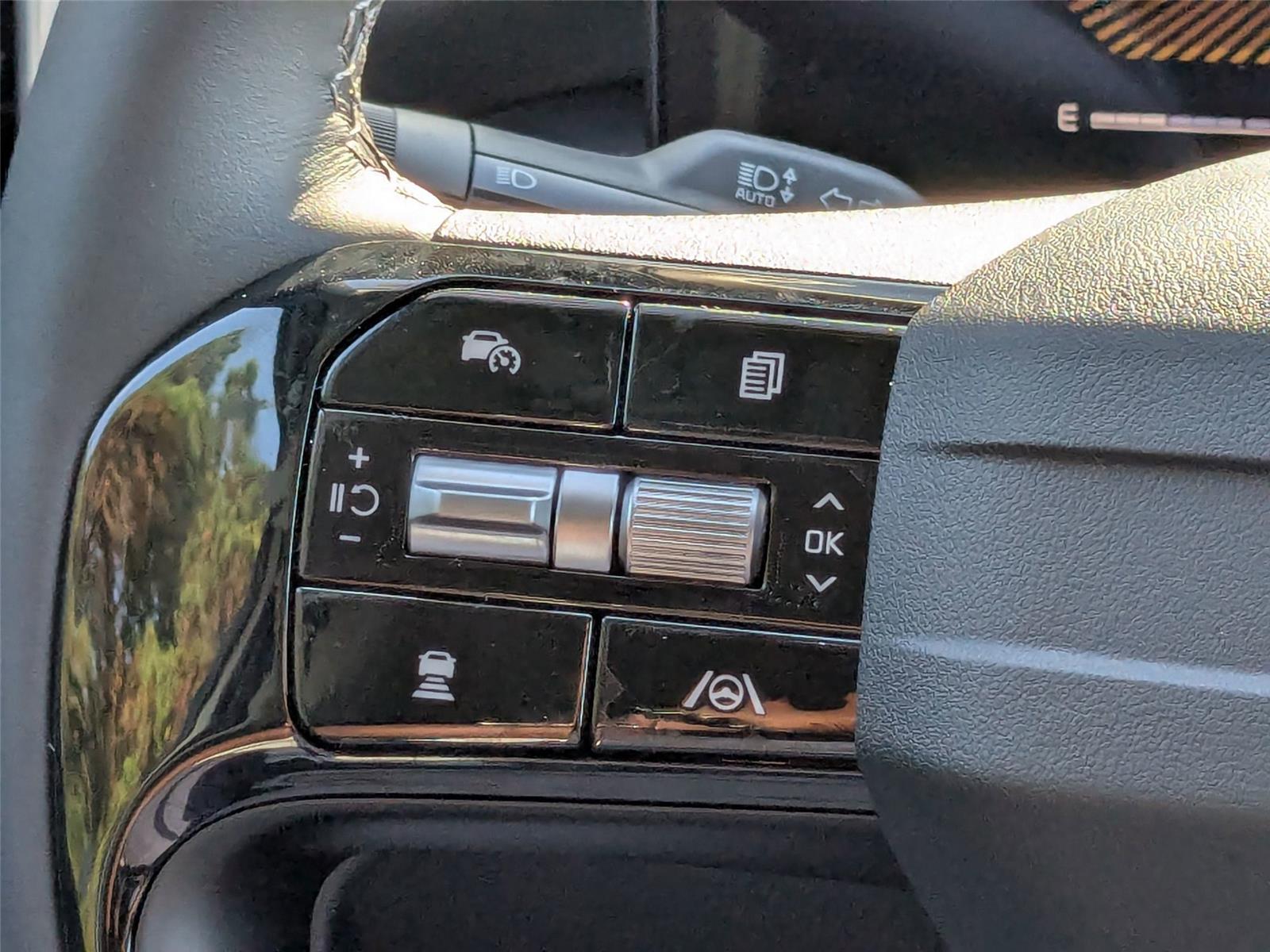 2026 Kia Sorento S photo 18