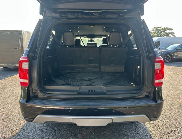 2021 Ford Expedition MAX XLT photo 12
