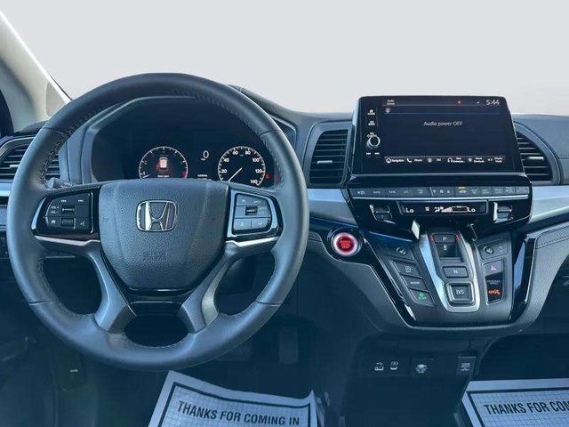 2025 Honda Odyssey Touring photo 10
