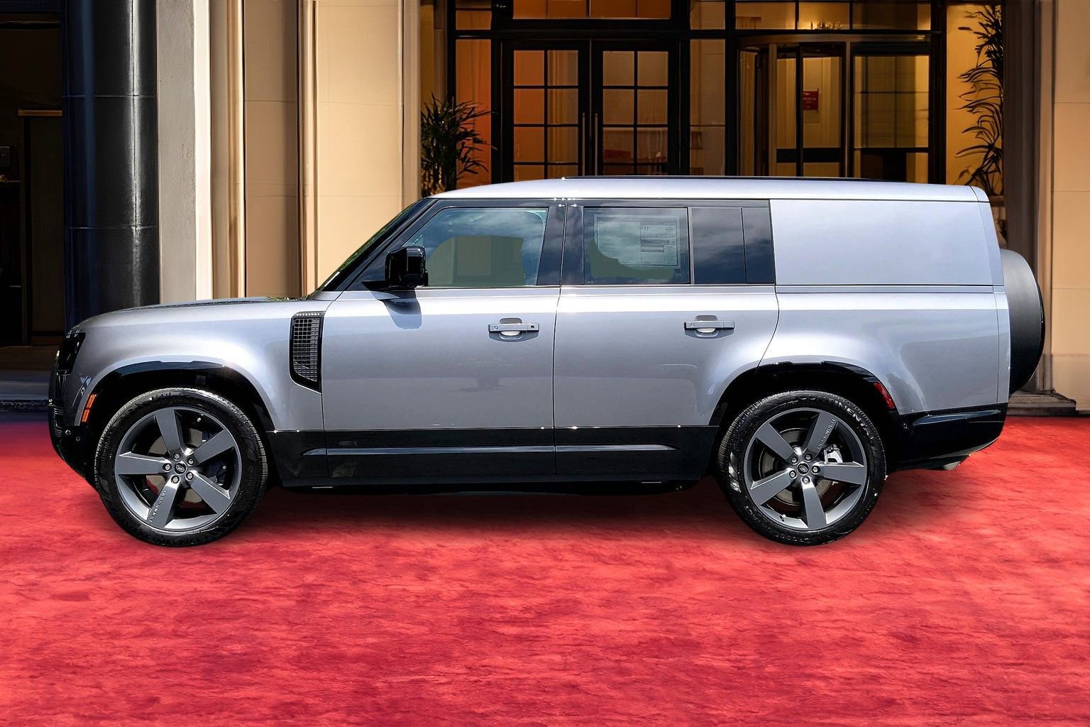 2024 Land Rover Defender 130 Outbound photo 3