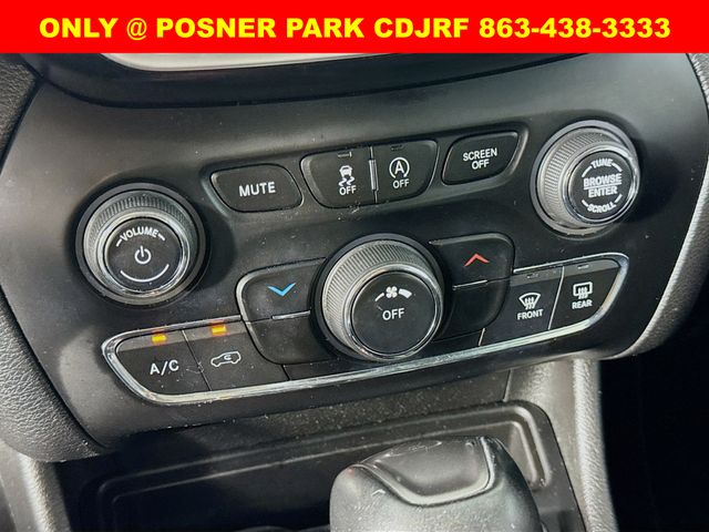 2021 Jeep Cherokee Latitude photo 14