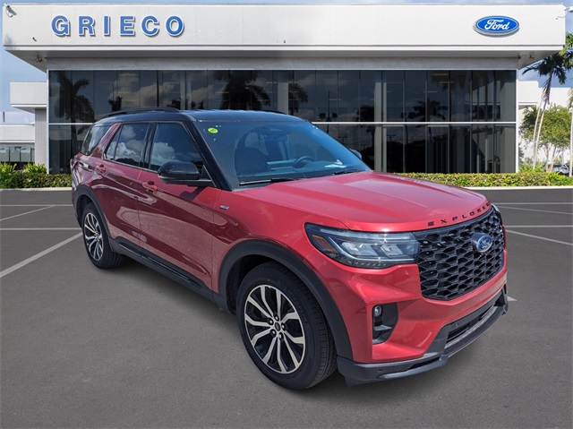 2025 Ford Explorer ST-Line photo 2
